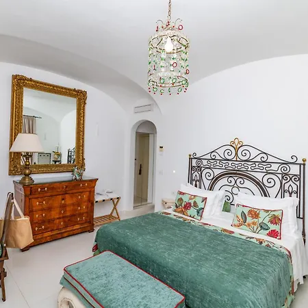 بيت ضيافة Pietra Santa