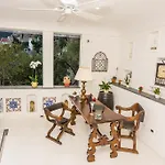 Pietra Santa 4* بوسيتانو