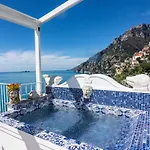 بيت ضيافة Pietra Santa 4*