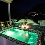 Pietra Santa بيت ضيافة 4*