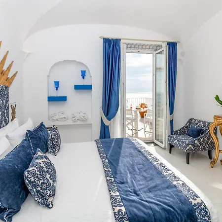 Pietra Santa 4*