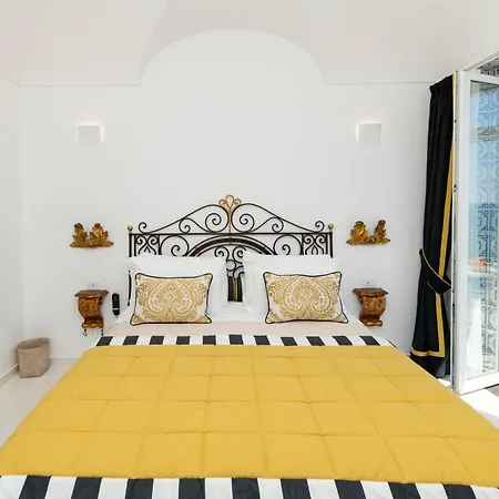 Pietra Santa 4* بوسيتانو