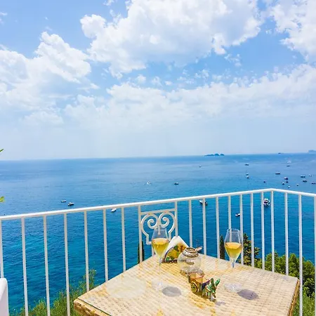 Pietra Santa 4*